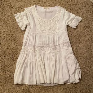 White Altar’d state short sleeve dress